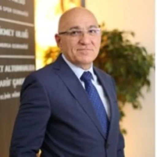 Hikmet Uluğ