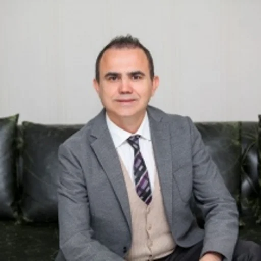 Hakan Yüzer
