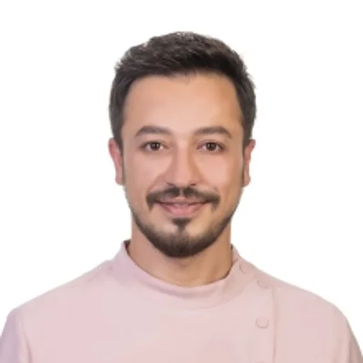 Mustafa Yakışıklı