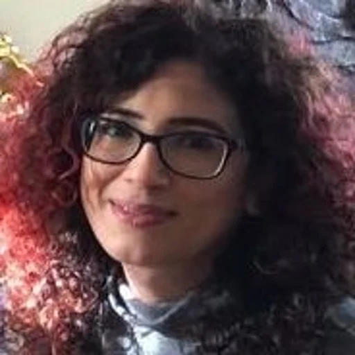 Ayşe Nur İzol Torun
