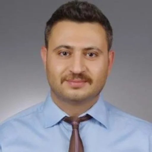 Doç. Dr. Enes ULUYARDIMCI (Ortopedi ve Travmatoloji)