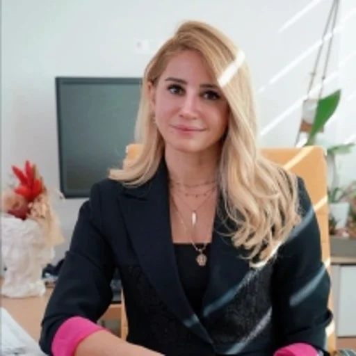 Özlem Çolak